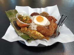 Jurnalis Australia Ini Sebut Nasi Lemak Menu Sarapan Sempurna
