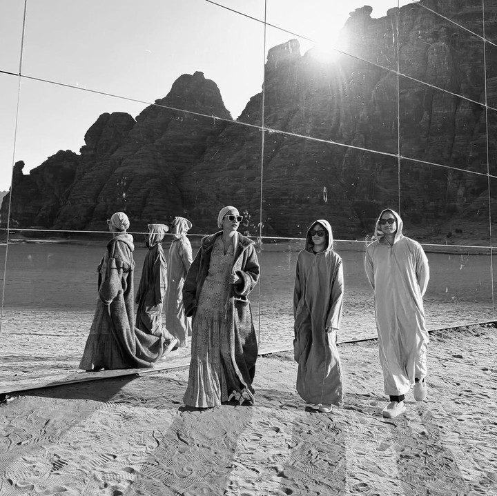 <p>Bunga Citra Lestari tengah menjalani ibadah umrah di Tanah Suci. BCL juga menyempatkan diri untuk bertamasya di sela-sela waktu ibadah. (Foto: Instagram @itsmebcl)</p>