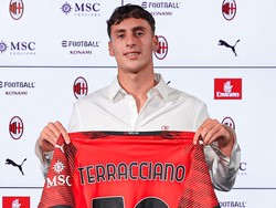 Milan Rekrut Bek Muda Hellas Verona Fillippo Terracciano