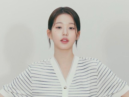 Kerennya Jang Won Young IVE Belajar 3 Bahasa usai Ditunjuk Jadi Host Acara Musik Bergengsi Korea