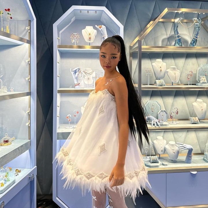 <p>Pada 2021, Jenny bergabung dengan agensi model Esteem Models. Ia kemudian menjadi artis di bawah naungan SM Entertainment, Bunda. (Foto: Instagram @__jennypark__)</p>