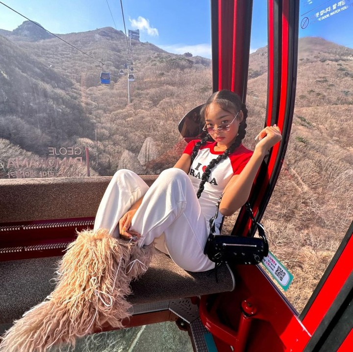 <p>Nama Jenny Park tengah ramai dibicarakan di media sosial. Gadis keturunan Korea Selatan-Nigeria ini menjadi salah satu selebgram viral di Negeri Ginseng. (Foto: Instagram @__jennypark__)</p>
