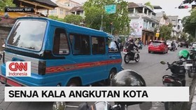 VIDEO: Senja Kala Angkutan Kota