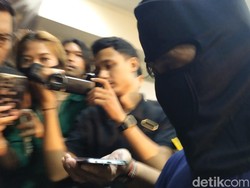 Pembunuh Sadis Penjual Semangka di Jaktim Beli Air Keras di Toko Online