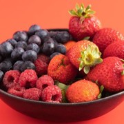 Penelitian Ungkap Berat Badan Bisa Turun dengan Rajin Mengunyah Buah Beri, Benarkah?