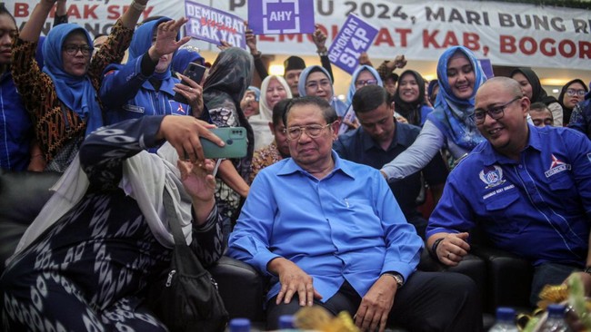 Susilo Bambang Yudhoyono (SBY) mendoakan harapan Kukuh Haryanto menjadi anggota DPRD Kabupaten Wonogiri Dapil I dapat terkabul.