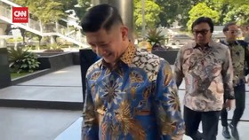 VIDEO: KPK Periksa Pengacara dan Aspri Eks Wamenkumham