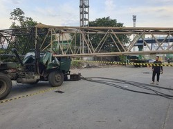 Tiang Truk Derek di Tanjung Priok Roboh Timpa Ruang Kemudi, Sopir Tewas