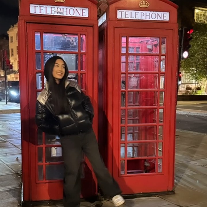 <p>Dalam foto-foto tersebut, Anggun bersama suami bule dan putrinya Kirana terlihat sangat bahagia. Ketiganya menikmati momen dan tampaknya tak lupa untuk mengabadikan di setiap kesempatan.(Foto: Instagram @anggun_cipta)<br /><br /><br /></p>