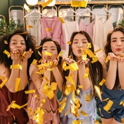 5 Pilihan Dress 'Instagrammable' yang Cocok Banget untuk Pesta