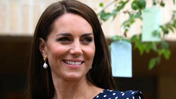 KATE MIDDLETON SUDAH DI RUMAH