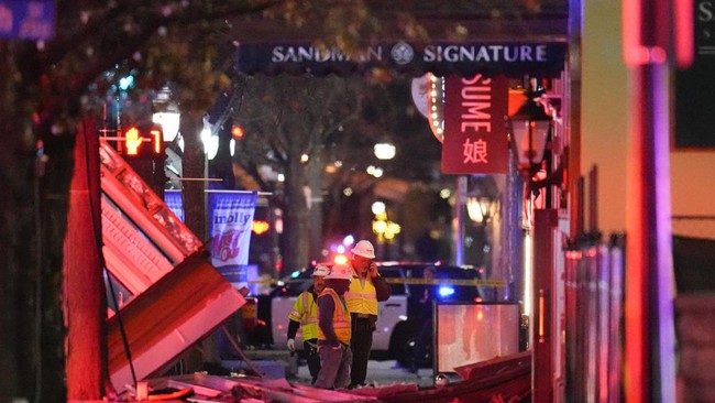 FOTO: Ledakan Guncang Hotel Bersejarah di Texas, 21 Tewas