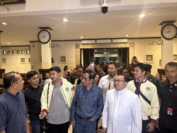 Mahfud Kunjungi Gereja Santa Maria di Surabaya, Jamin Keamanan Beribadah