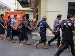 5 Tersangka Pengirim Ratusan Anjing di Truk Terancam Hukuman 9 Tahun Bui
