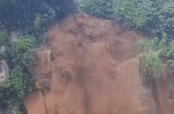 Viral Air Curug di Bandung Mirip Susu Cokelat