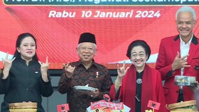 Jubir Jelaskan Posisi Politik Wapres Ma'ruf Usai Salam Metal Tiga Jari