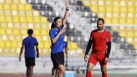 FOTO: Wasit Wanita Ukir Sejarah di Piala Asia