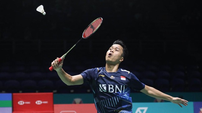 Anthony Ginting kalah dari Lee Cheuk Yiu di babak perempat final India Open. Ginting mengakui banyak kesalahan.