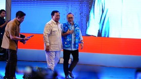 Prabowo di Depan Warga Lampung: Zulhas Sahabat Sejati di Waktu Susah