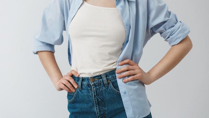 Bukan Sekadar Penghias, Ternyata Ini Kegunaan Kantong Kecil di Celana Jeans