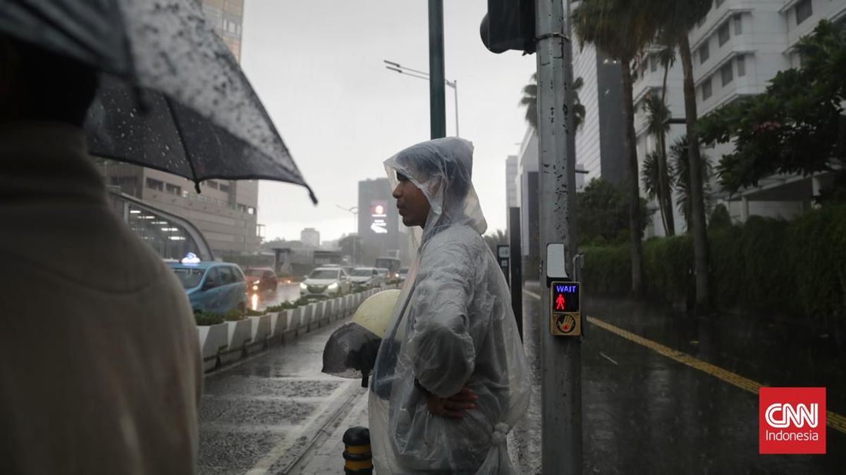 Mitos atau Fakta, Air Hujan Bikin Sakit?