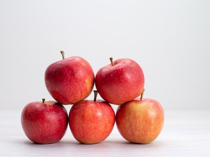Ilustrasi apel/Foto: Freepik.com/KamranAydinov