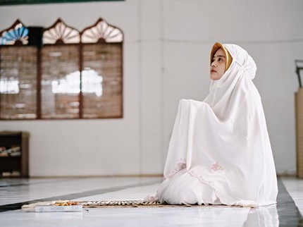 3 Doa Ketika Tertimpa Musibah, Lengkap dengan Arab, Latin, dan Terjemahannya