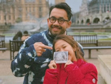 Terpopuler: Kiky Saputri Hamil Anak Pertama