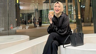 img-title Sindir Orang Tak Bayar Nafkah Bulanan tapi Jalan Bareng Cewek, Okie Agustina: Ketahuan Tujuannya...