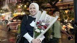 Okie Agustina Akui Sulitnya Kenalkan Pacar ke Anak