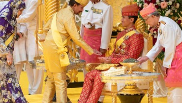 img-title Nikah Hari Ini, 7 Momen Pangeran Mateen & Anisha Rosnah Jalani Prosesi Adat
