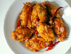 Resep Sayap Ayam Goreng Saus Asam Jawa, Renyah Asam Menyegarkan