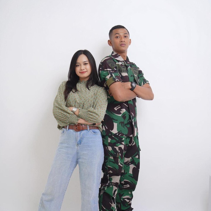<p>Kekasih Ulfi Damayanti yang bernama Ridho diketahui merupakan seorang prajurit Tentara Nasional Indonesia Angkatan Laut (TNI AL), Bunda. (Foto: Instagram @ulfidmy)</p>