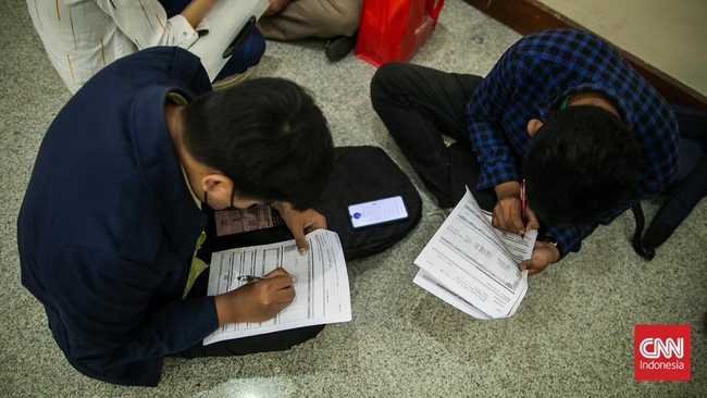 Indonesia menghadapi tantangan serius dalam kualitas sumber daya manusia (SDM) dan produktivitas tenaga kerja.