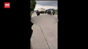 VIDEO: Hindari Baliho Caleg Rubuh, Siswi SMK Tewas Ditabrak Mobil