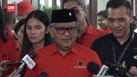 VIDEO: Jokowi Ke Luar Negeri Di HUT PDIP, Hasto: Kebetulan Atau Tidak?