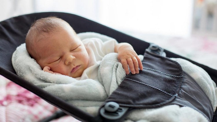 3 Hal yang Harus Diperhatikan saat Menggunakan Ayunan Bayi
