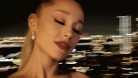 Ariana Grande Resmi Comeback Lewat Single yes, and?