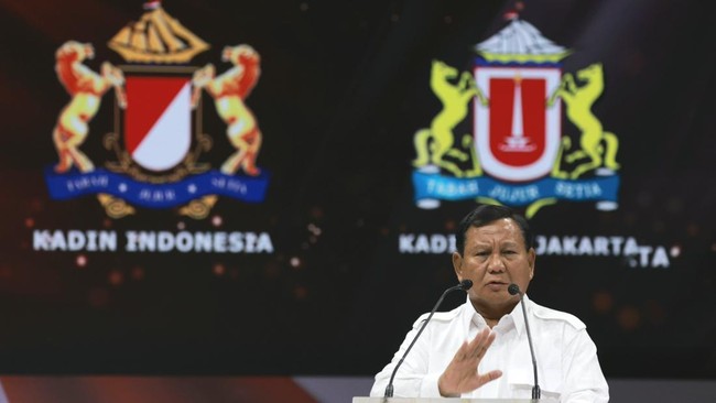 Calon presiden nomor urut 2 Prabowo Subianto menghadiri 'Dialog Capres bersama Kadin: Menuju Indonesia Emas 2045' dan menyampaikan pentingnya cinta tanah air.
