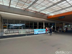 Penerbangan di Bandara Abd Saleh Malang Aman dari Abu Semeru
