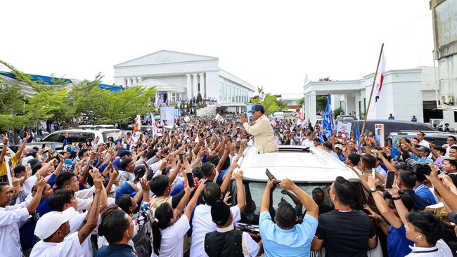 Capres nomor urut 2 Prabowo Subianto buka suara soal pihak yang mempersoalkan alat utama sistem persenjataan bekas saat debat Pilpres 2024 beberapa waktu lalu.