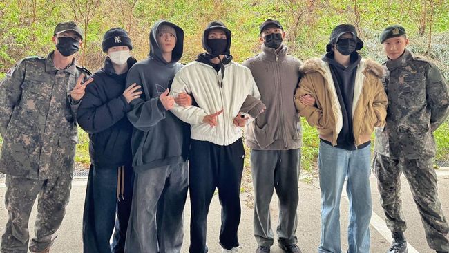 HYBE minta aplikasi militer Korea Selatan berhenti menggunakan nama BTS dan para member di unggahan mereka tanpa izin.