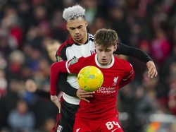 Tak Ada Trent, Conor Bradley pun Jadi