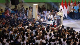 Prabowo di Depan Ribuan Warga Babel: Kita Mau Lompat Jadi Negara Hebat