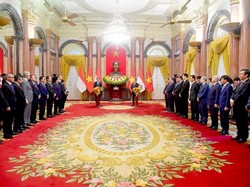 Bertemu Presiden Vietnam, Jokowi Bahas Kerja Sama-Investasi Mobil Listrik
