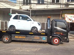 Jangan Sembarangan Derek Mobil Listrik yang Mogok, Ini Cara yang Benar