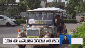 VIDEO: Euforia Nikah Massal, Lansia Diarak Naik Mobil Wisata