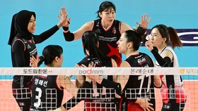 Top 3 Sports: IBK Altos vs Red Sparks, Qatar ke 16 Besar Piala Asia
