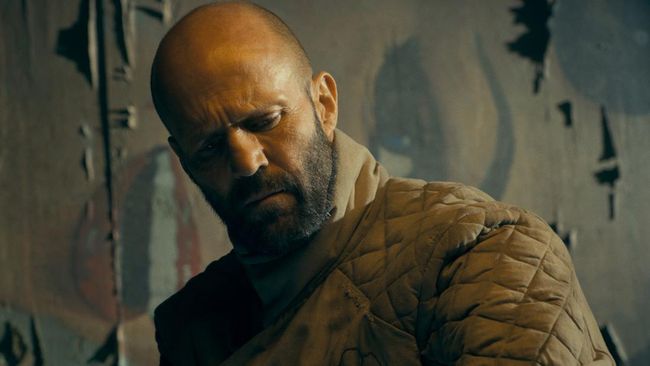 Sinopsis The Beekeeper yang dibintangi Jason Statham sebagai mantan agen rahasia yang balas dendam akibat kematian misterius kerabatnya.