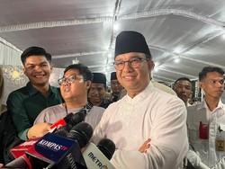 Cerita Anies Saat Berpapasan dengan Mobil yang Ditumpangi Ganjar di Jatim